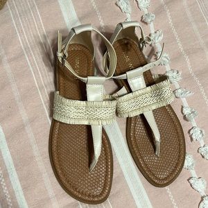 Nine West flip flops